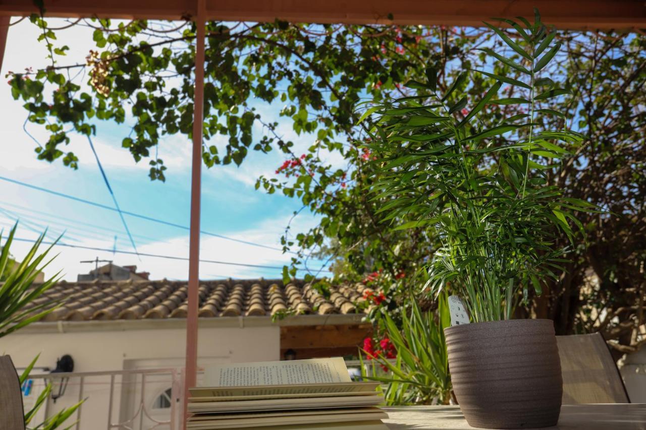 Family House At Corfu Town Appartement Buitenkant foto