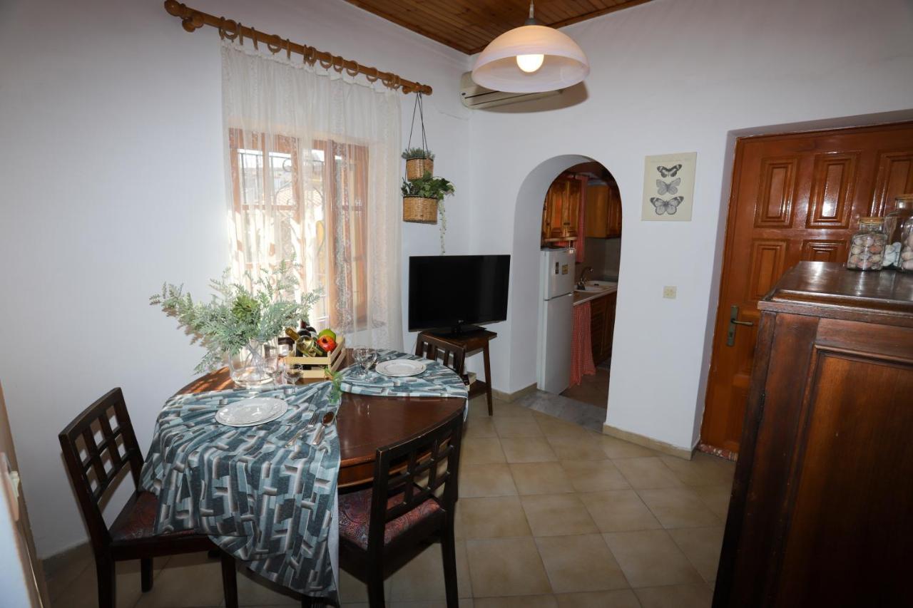 Family House At Corfu Town Appartement Buitenkant foto
