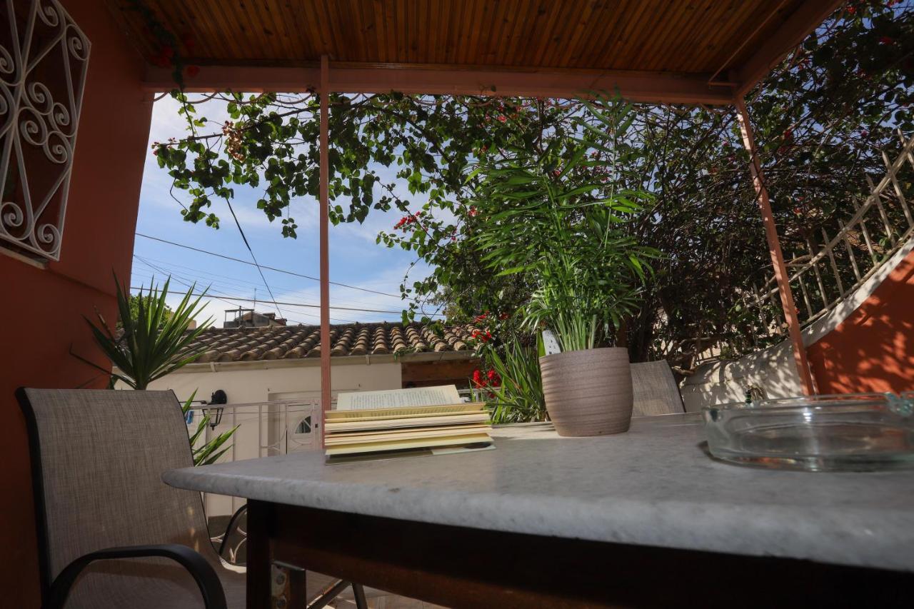 Family House At Corfu Town Appartement Buitenkant foto