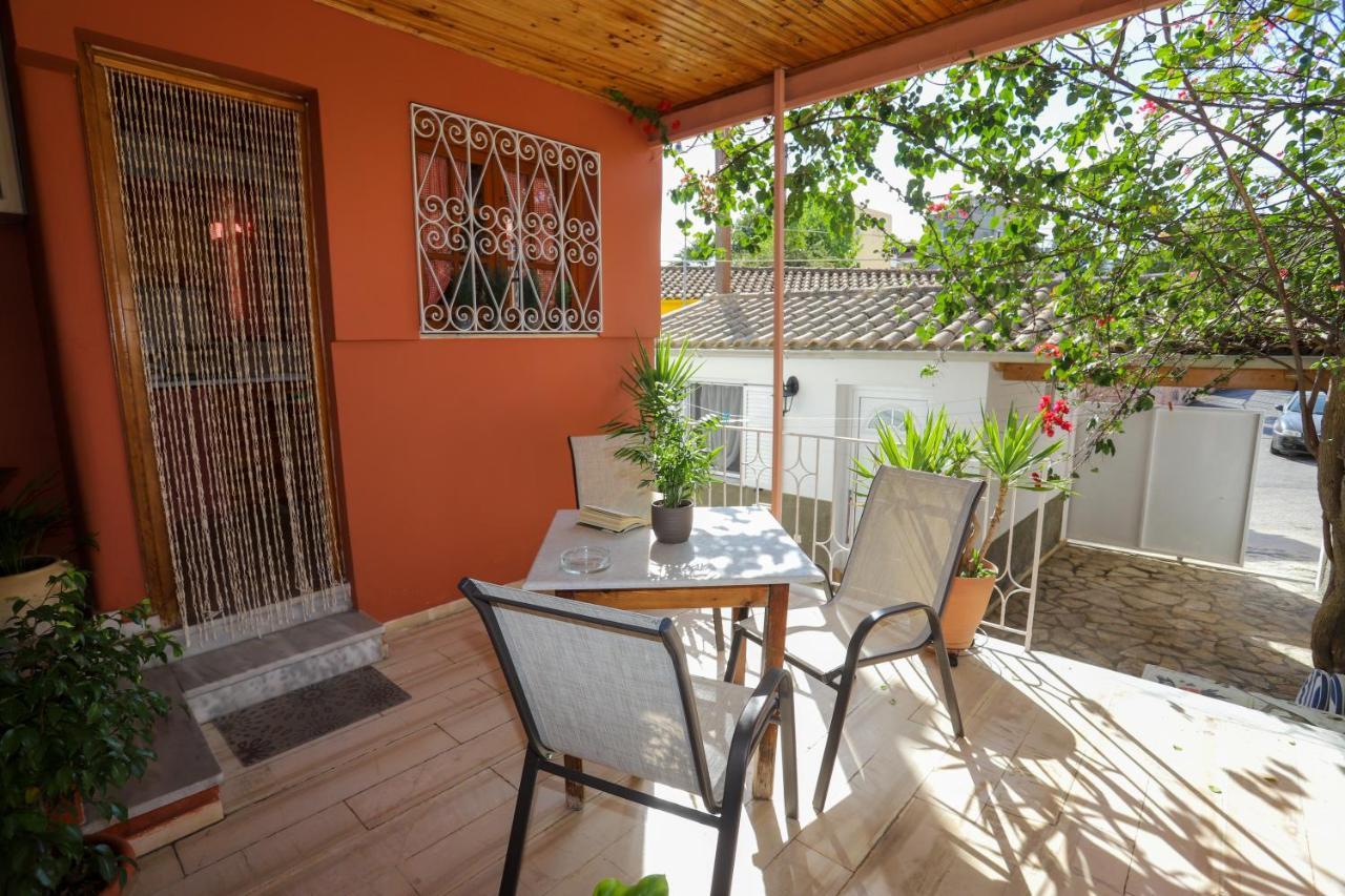 Family House At Corfu Town Appartement Buitenkant foto