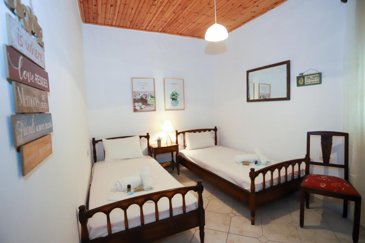 Family House At Corfu Town Appartement Buitenkant foto