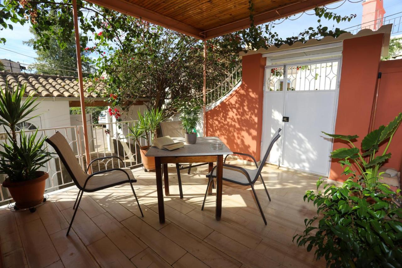 Family House At Corfu Town Appartement Buitenkant foto