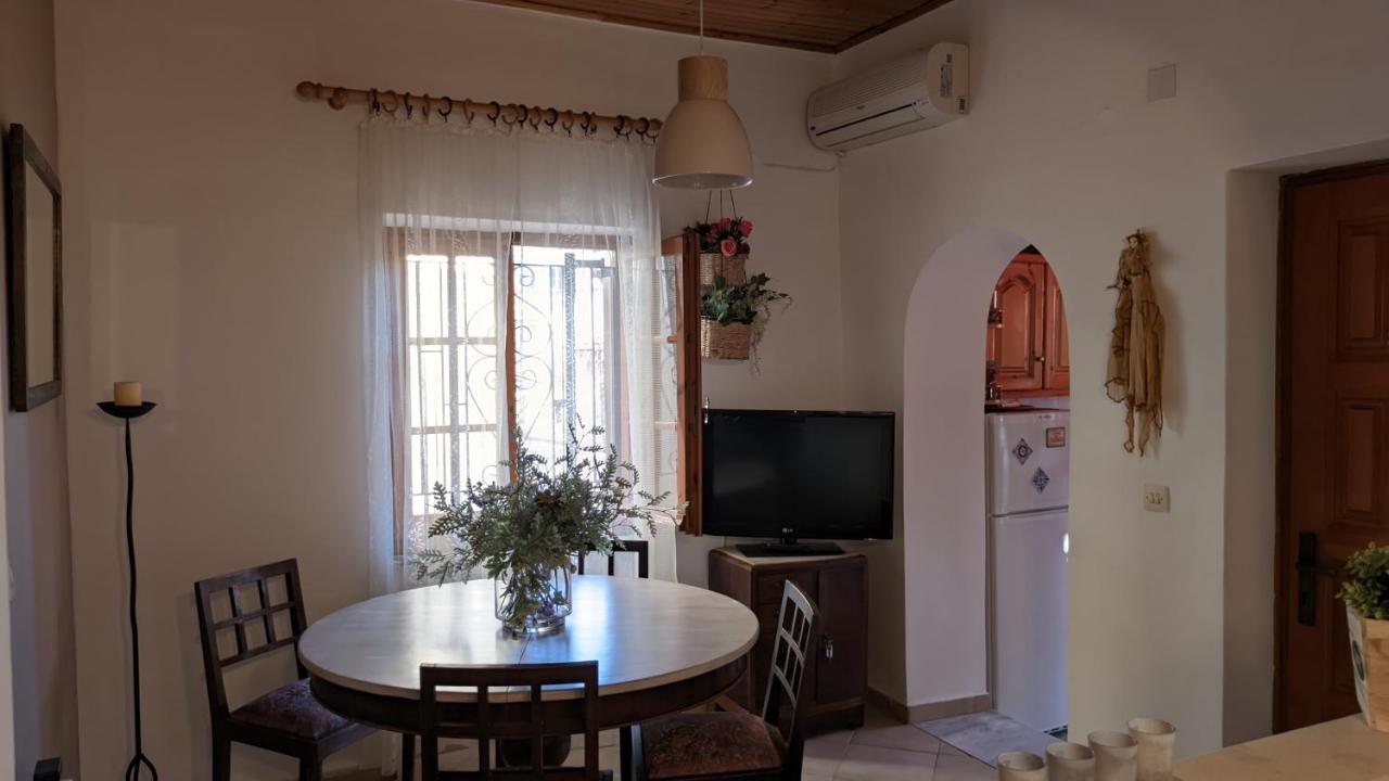 Family House At Corfu Town Appartement Buitenkant foto